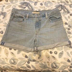 Levi's Sculpt Hypersoft Mid Length
Shorts Mid Rise Size 31